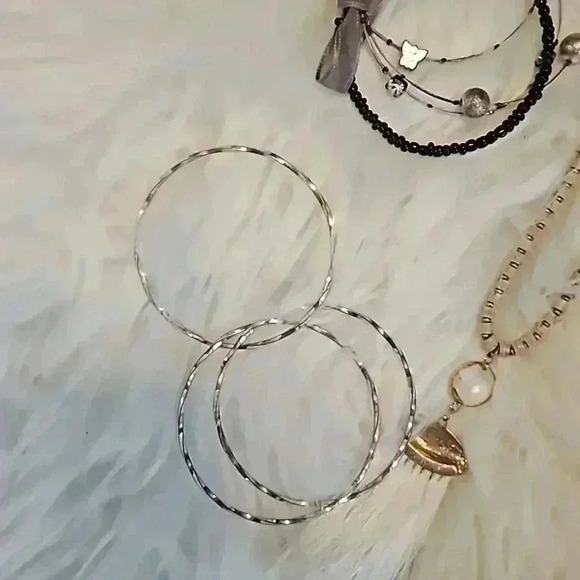 Jewelry - Picture 2 of 6